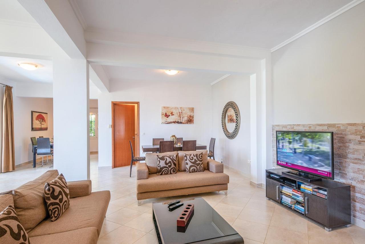 Villa Christina Nisaki  Extérieur photo