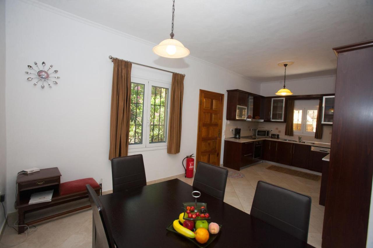 Villa Christina Nisaki  Extérieur photo